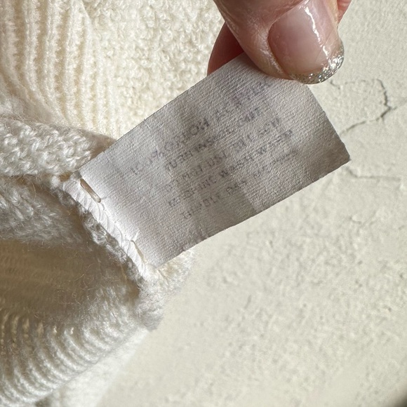 Vintage V-neck Sweater - Picture 4 of 4